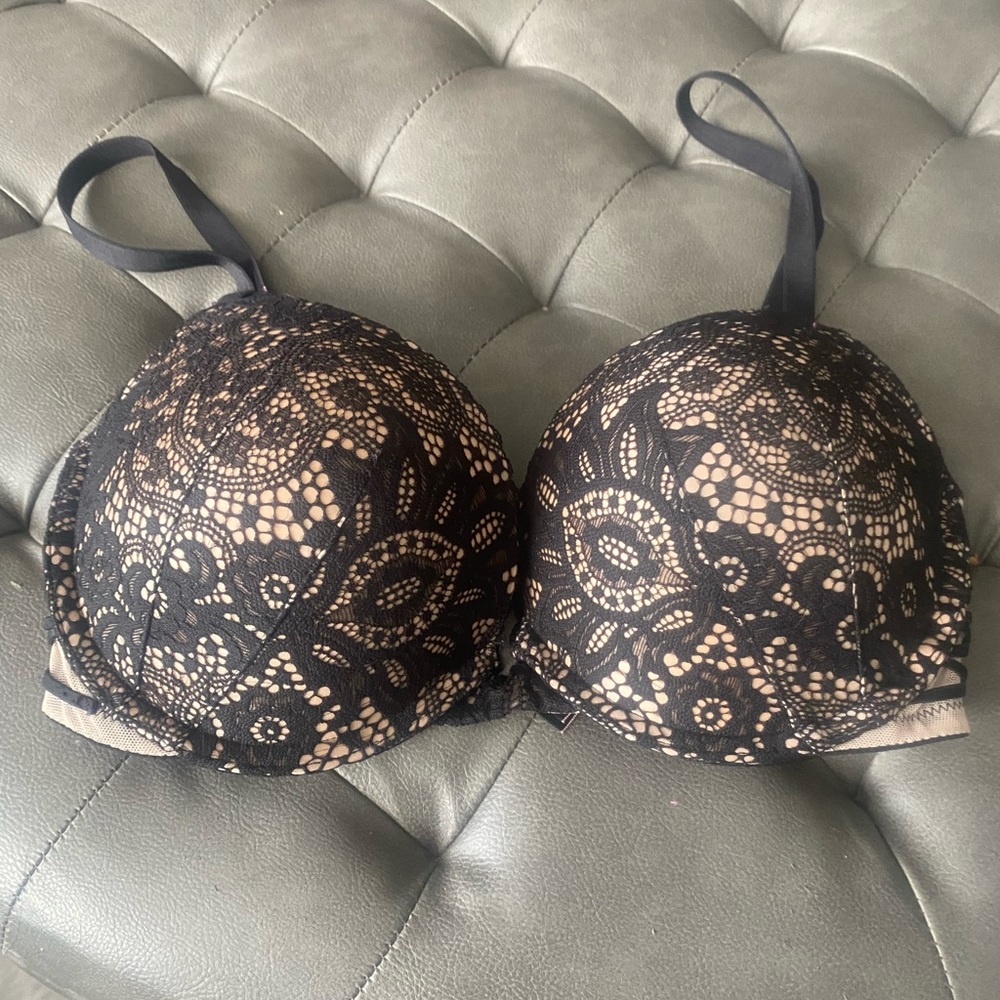Victiora secret size 32DD